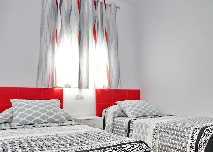 Casas Arenas 2 * 科尼尔-德拉弗龙特拉